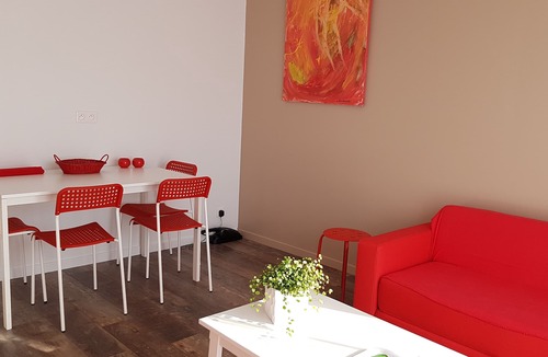 Entraigues-sur-la-Sorgue Cottage | The Forestine in Provence between Avignon and Carpentras (84)