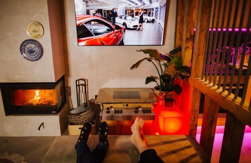 Cottered House | The Foaling Box non pet friendly