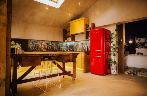 Cottered House | The Foaling Box non pet friendly