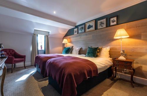 Claygate Hotel | The Foley