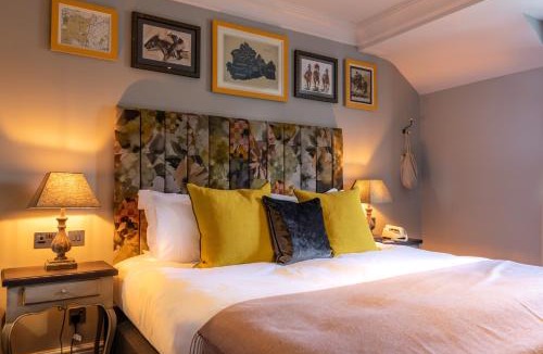 Claygate Hotel | The Foley