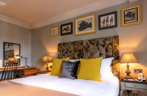 Claygate Hotel | The Foley