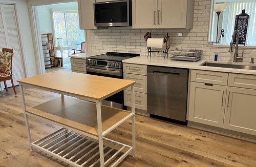Toccoa House | The Foothills Getaway - dog-friendly, fast internet, ample free parking