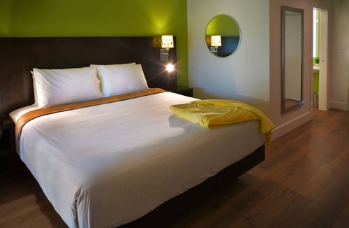 North Auburn Hotel | The Foothills Motel