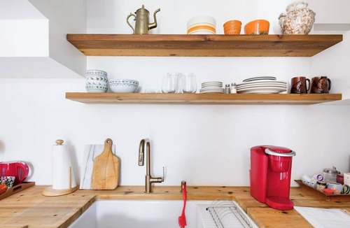 Lynn Apartment | The Forest Door - Studio Suite in Stone Cottage