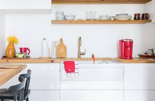 Lynn Apartment | The Forest Door - Studio Suite in Stone Cottage