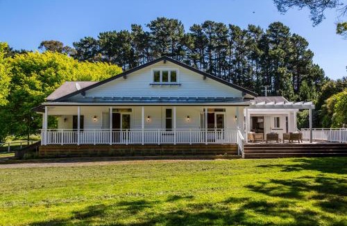 Pirinoa House | The Forest House