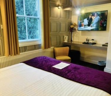 Edwinstowe Hotel | The Forest Lodge