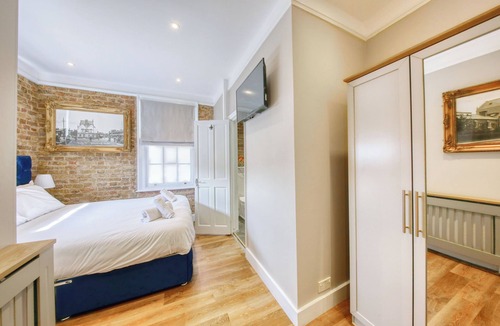 Hampton Wick Hotel | The Foresters Arms