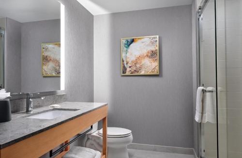 Lake Forest Hotel | The Forester Hotel, part of Unscripted by Hyatt