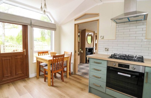 Fort William Cottage | THE FOUR OAKS CHALET, family friendly, with a garden in Blaich