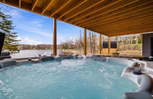 Pocono Lake House | The Four Seasons Escape