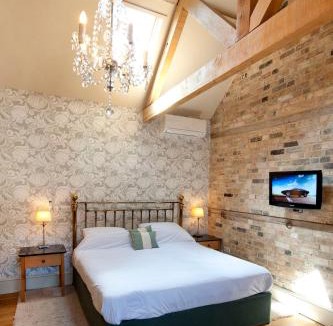 Bury St Edmunds Hotel | The Fox by Greene King Inns