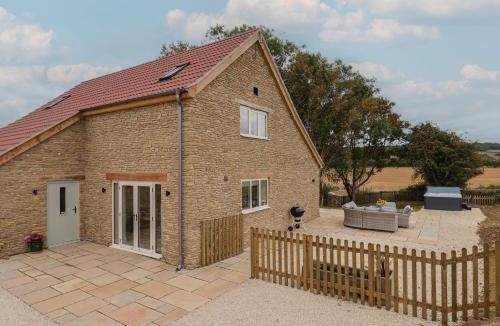 East Chinnock House | The Fox Den