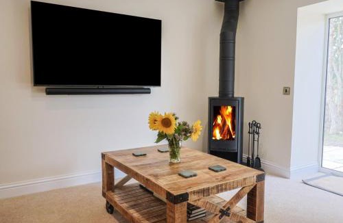 East Chinnock House | The Fox Den