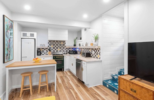 Inman Park Apartment | The Fox Den