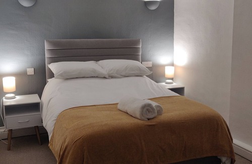 Much Wenlock Hotel | The Fox