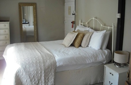 Charlton Hotel | The Fox Goes Free