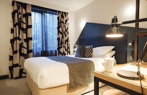 Hanger Hill Hotel | The Fox & Goose Hotel