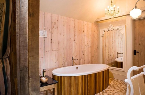 Bury St Edmunds Hotel | The Fox Inn by Greene King Inns