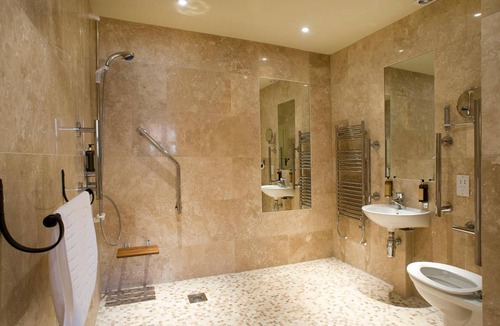 Bury St Edmunds Hotel | The Fox Inn by Greene King Inns