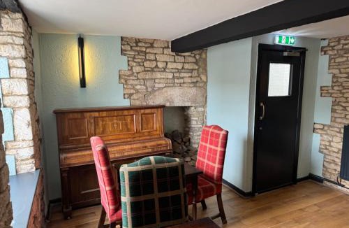 Hawkesbury Upton Hotel | The Fox Inn