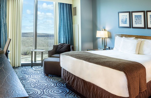 Mashantucket Hotel | The Fox Tower at Foxwoods