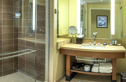 Mashantucket Hotel | The Fox Tower at Foxwoods