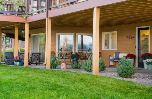 Missoula Apartment | The Fox Watch A Luxury Retreat