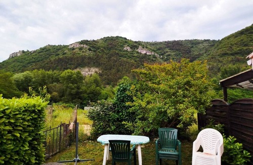 Saint-Julien-en-Saint-Alban Condo | The cardinal's cottage