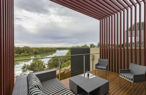 Paringa Villa | The Frames 'Collage' Luxury Retreat