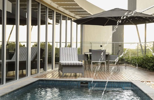 Paringa Villa | The Frames 'Montage' Luxury Retreat