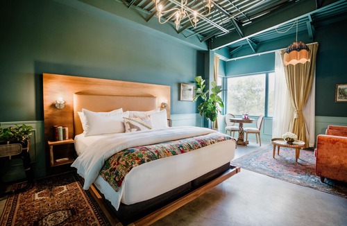 Central East Austin Hotel | The Frances Modern Inn