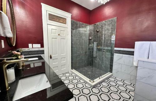 Guthrie Bed & Breakfast | The Franklin Room at The Judges Chambers
