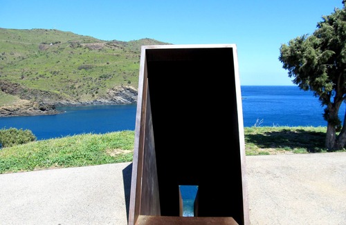 Portbou Apartment | The French Consul's Apartment