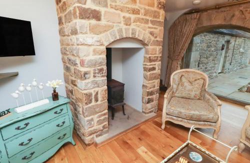 Falstone House | The French