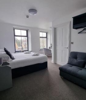 Stocksbridge Hotel | The Friendship Hotel