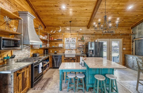 Leakey House | The Frio Hills Hideaway