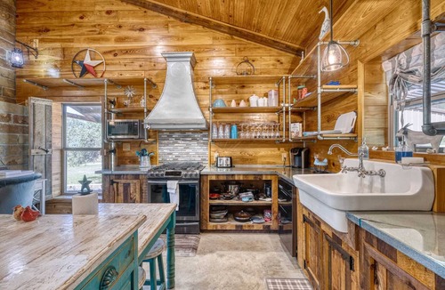 Leakey House | The Frio Hills Hideaway