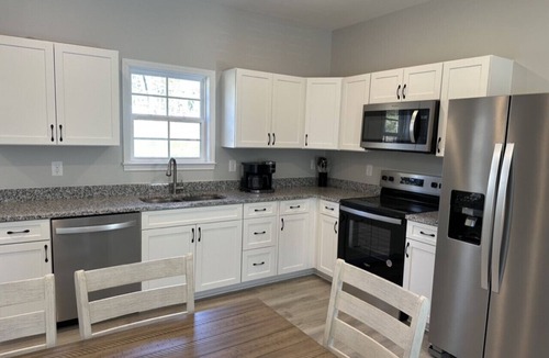 Lexington - Salisbury House | The Frog Suite - Water Front View