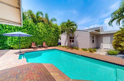 Victoria Park House | The Front House & Cottage