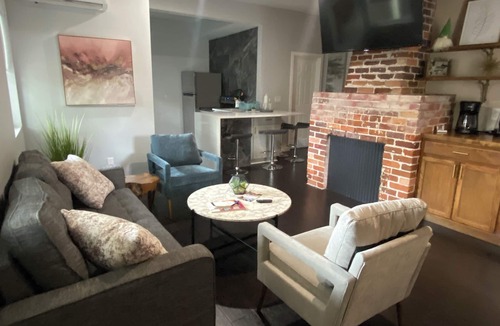 Sanford Apartment | The Front Porch