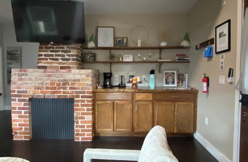 Sanford Apartment | The Front Porch
