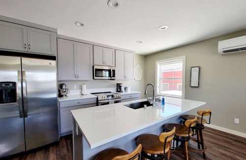 Poulsbo Apartment | The Front St Lofts, sleeps 8