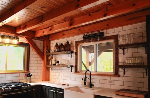 Frontenac Cabin | The Frontenac: A Lakeside Cabin Retreat with Sauna