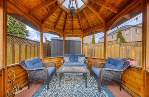 Meadowvale Village House | The Frontier Escape
