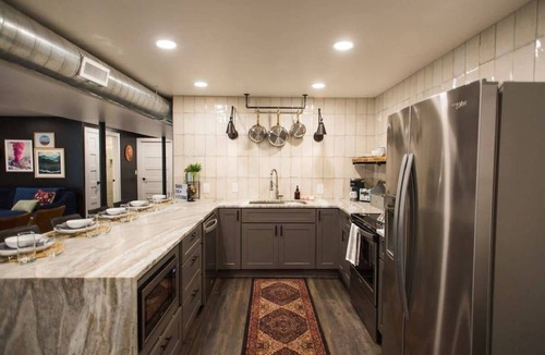 Nashville Apartment | The Frontier Getaway