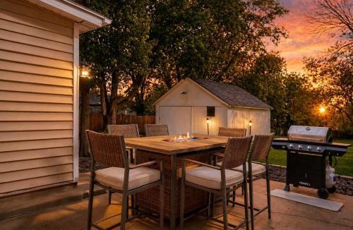 Troy House | The Frontier House