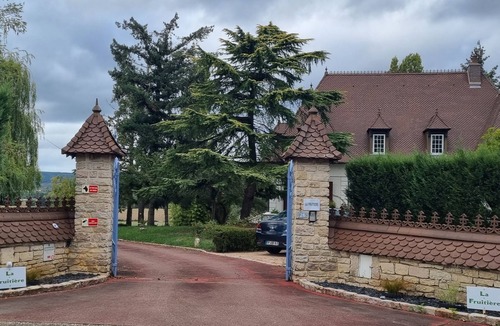 Chaudenay Apartment | The Fruitière