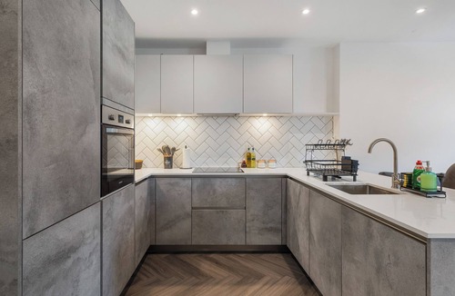 Munster Apartment | The Fulham Gem !